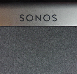 Sonos-Playbar-logo-detail-5.jpg