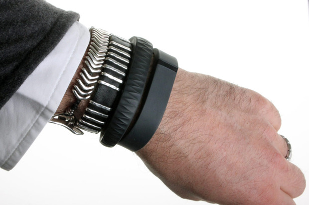 Fitbit-Flex-on-wrist-2.jpg
