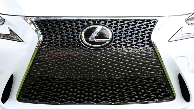Lexus-IS-2014-3.jpg