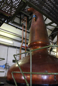 Ardbeg-Whisky-Distiller.jpg