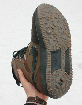 Poler-Nike-Snowboard-boot-2.jpg