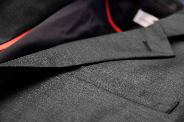commuter-suit-close-up-fabric.jpg