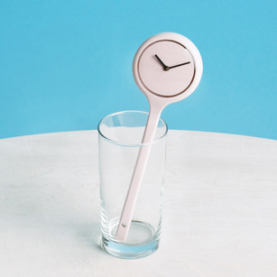 Umbra-Swift-spoon-clock-2.jpg