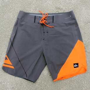 four-technical-boardshorts-quiksilver-ag47-1A.jpg