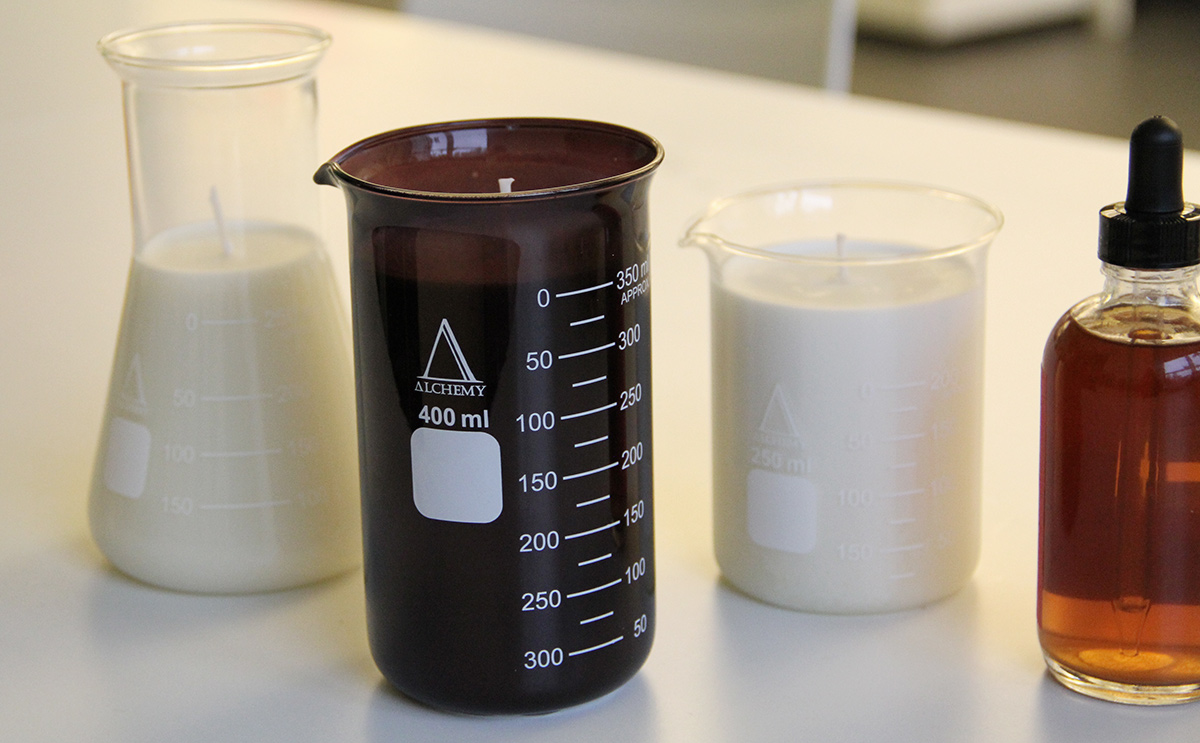 alchemy-produx-beaker-flask-candle-cool-hunting.jpg