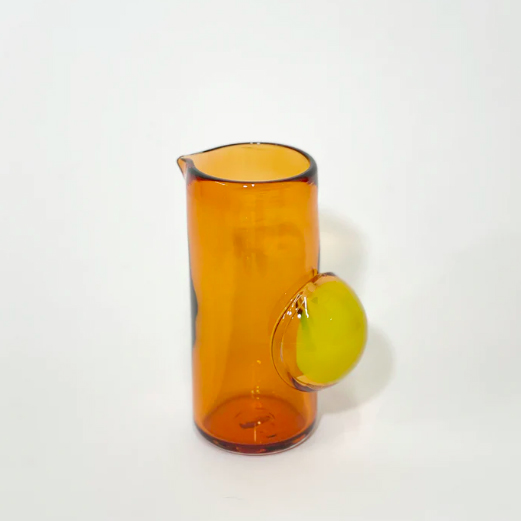 sticky-glass-pitcher