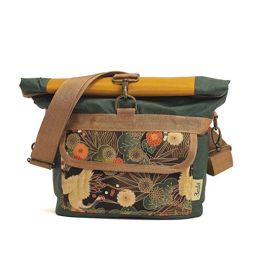 The front view of Basho's DB 448 bag, which comes in multiple colors and fabrics