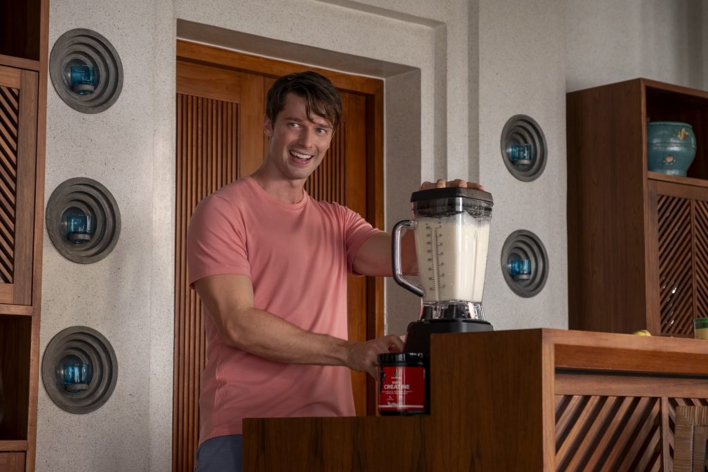 Patrick Schwarzenegger using a blender in season three of The White Lotus